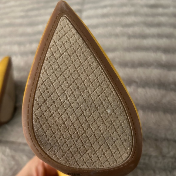 NWOT Jessica Simpson Cassani pointed-toe pumps - Picture 4 of 5